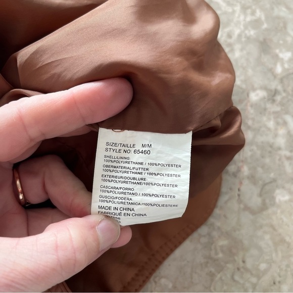 UK2LA camel color zipper closure vest pockets size medium - Picture 9 of 9